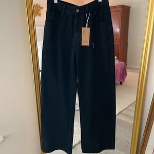 HDLTE black skater jeans